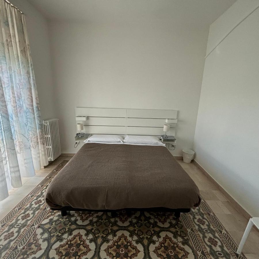 Room & Parking In Centro Citta Con Parcheggio Privato E Wifi Potenza Exterior photo