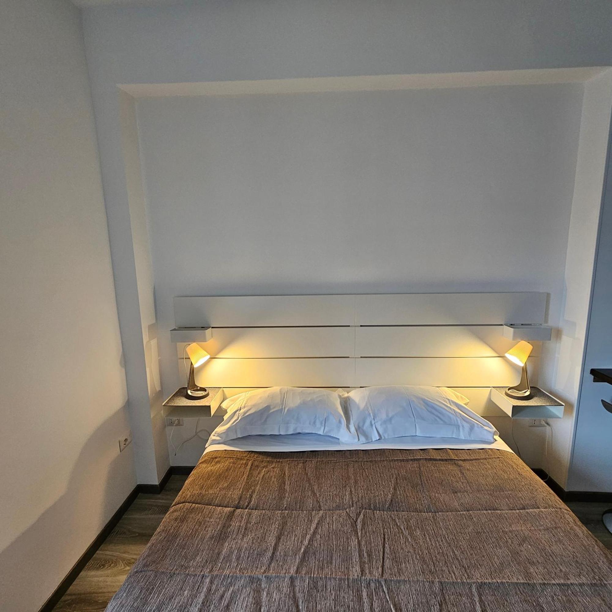 Room & Parking In Centro Citta Con Parcheggio Privato E Wifi Potenza Exterior photo
